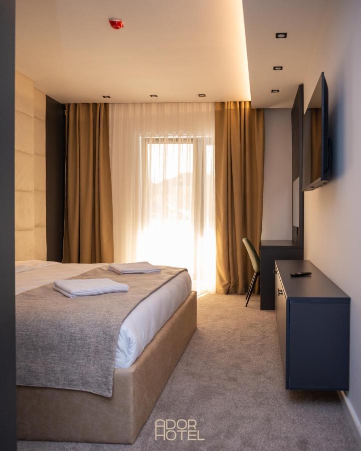 Ador Hotel North Mitrovica Exterior foto